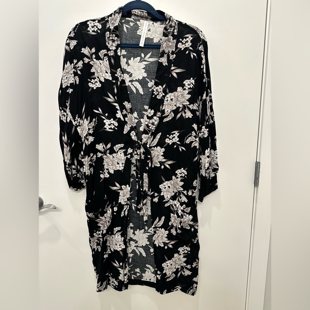 Spiritual Gangster Black and white floral cover up